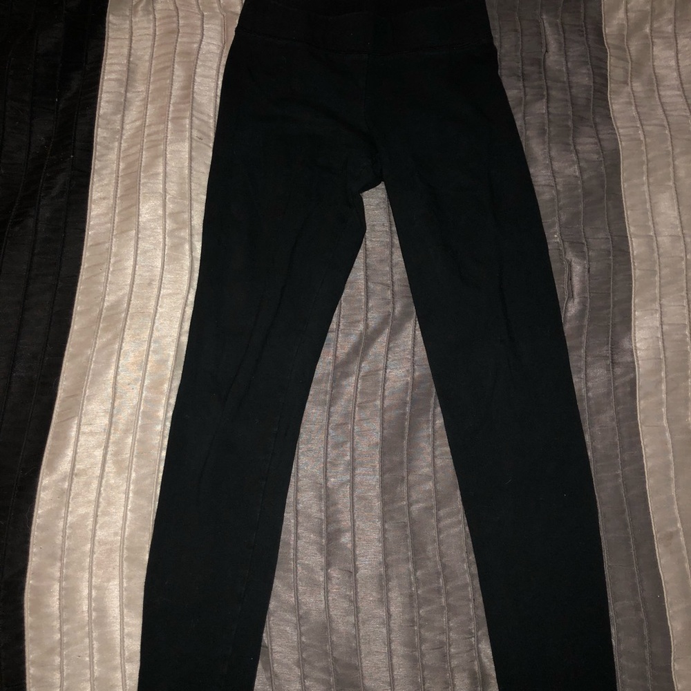 Black leggings - Picture 2 of 3